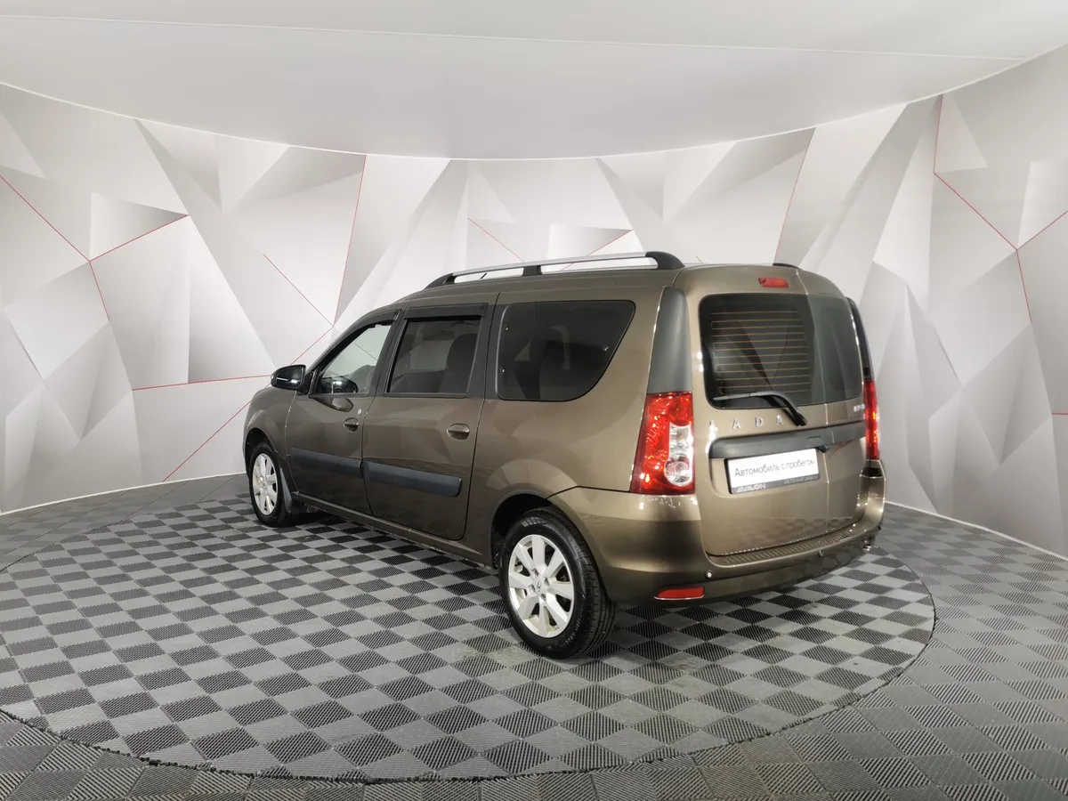 ВАЗ (Lada) Largus 1.6 MT 16 кл (5 мест) (102 л.с.) Коричневый в АВИЛОН. Слайд №4