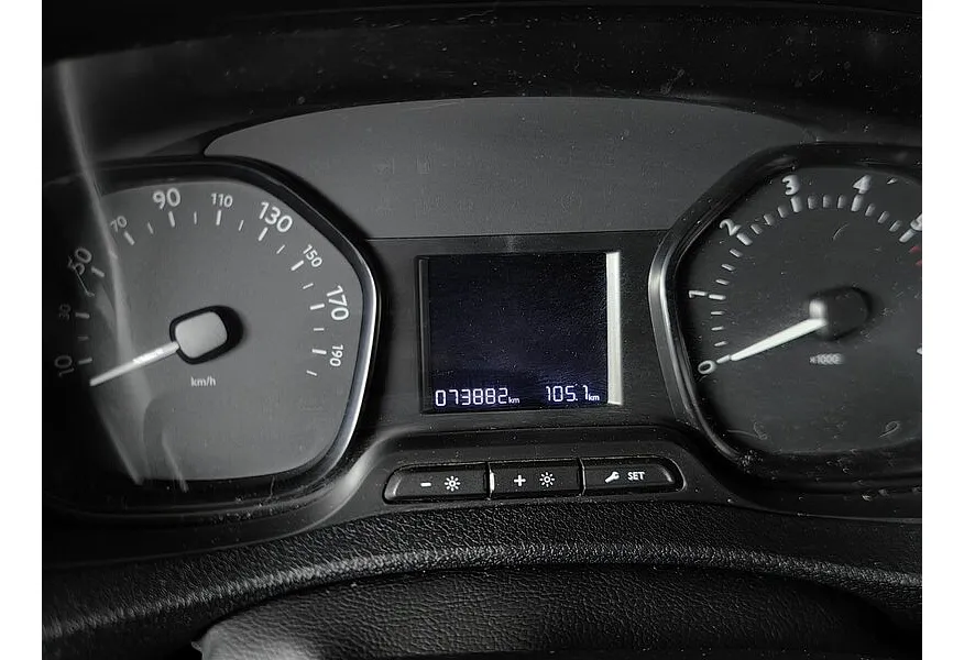 Citroen Jumpy 2.0 HDi  MT 2.5т (150 л.с.) Club Белый в АВИЛОН. Слайд №16