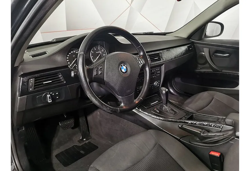 BMW 3 серия 318i AT (136 л.с.) Черный в АВИЛОН. Слайд №11 BMW 3 серия 318i AT (136 л.с.) Черный в АВИЛОН. Слайд №11