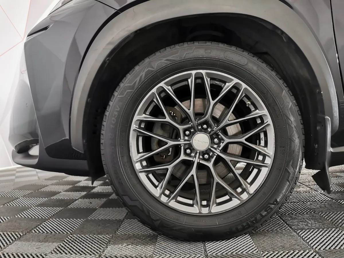 Lexus NX 200 CVT AWD (150 л.с.) Comfort Черный в АВИЛОН. Слайд №9