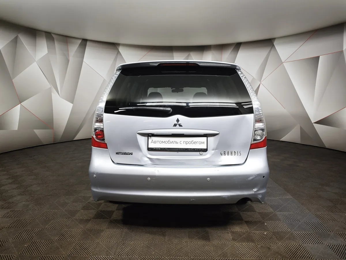 Mitsubishi Grandis 2.4 AT 4WD (165 л.с.) Серый в АВИЛОН. Слайд №6
