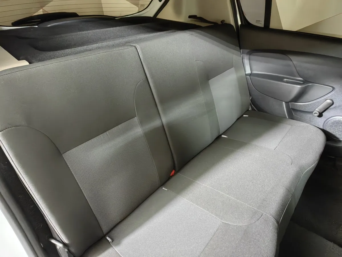 Renault Sandero 1.6 MT (82 л.с.) Confort Белый в АВИЛОН. Слайд №16