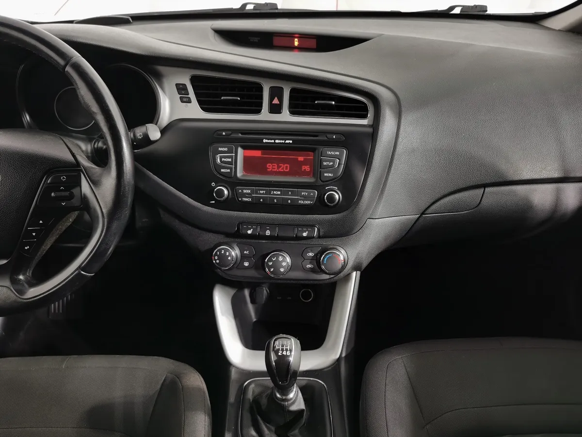 Kia Ceed 1.6 AT (129 л.с.) Luxe Белый в АВИЛОН. Слайд №14