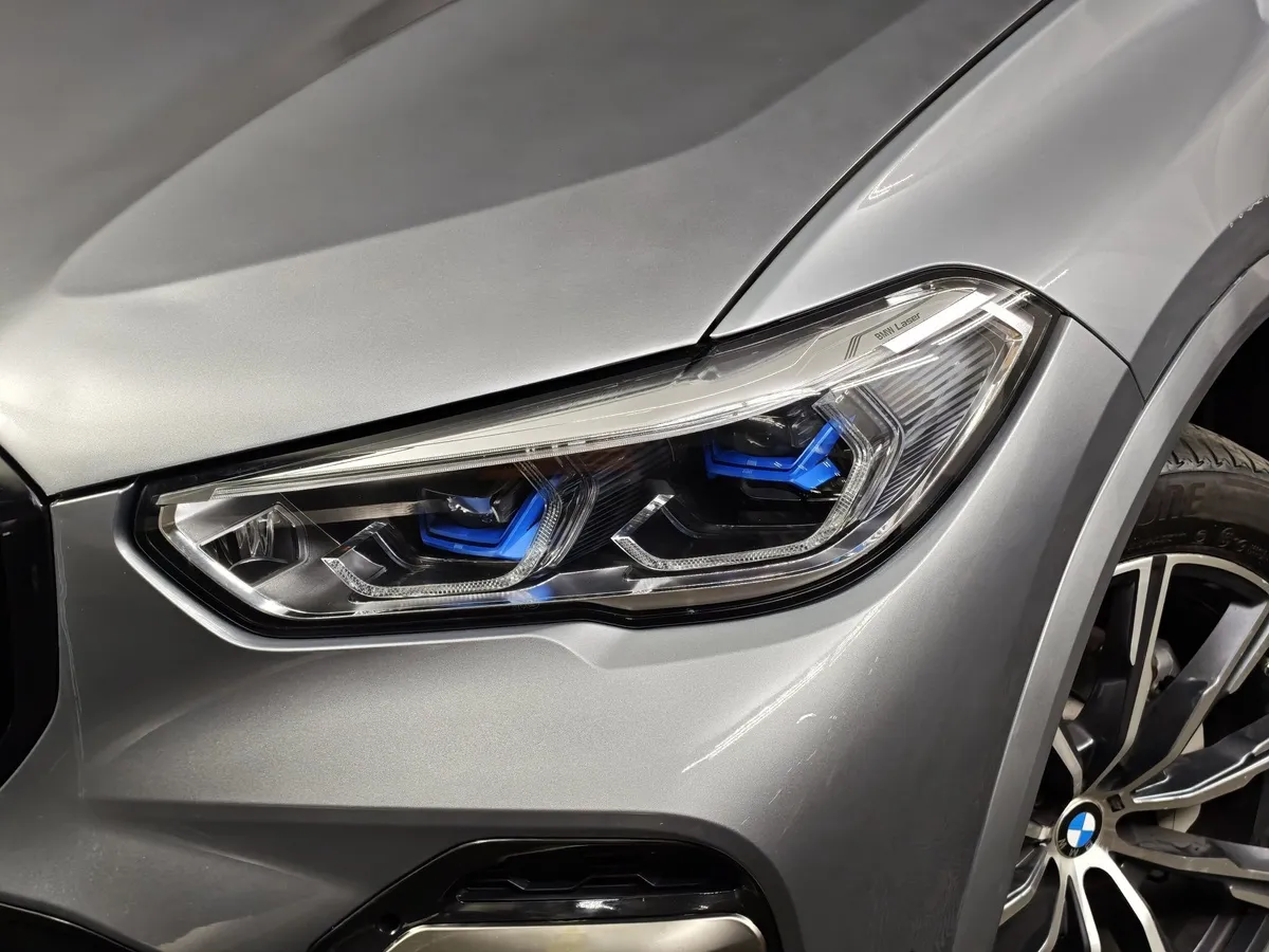 BMW X5 xDrive50i Steptronic (462 л.с.) Серый в АВИЛОН. Слайд №7