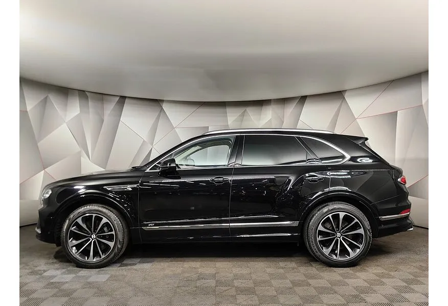 Bentley Bentayga 4.0 AT AWD (550 л.с.) Черный в АВИЛОН. Слайд №5