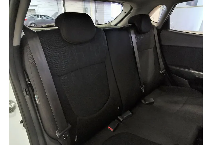 Kia Rio 1.6 AT (123 л.с.) Белый в АВИЛОН. Слайд №16