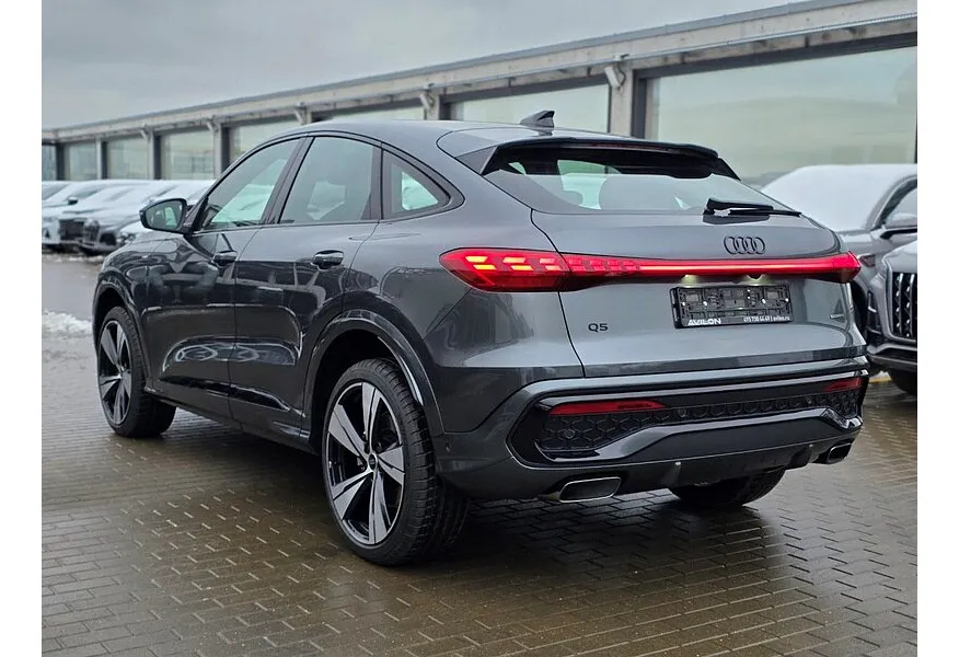 Audi Q5 2.0 TDI S tronic quattro (204 л.с.) Серый в АВИЛОН. Слайд №2