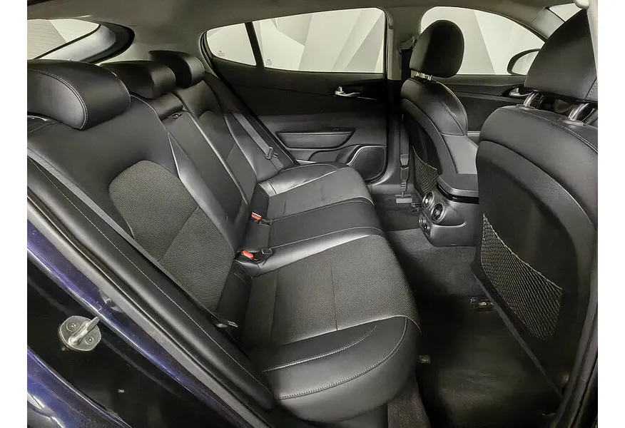 Kia Stinger 2.0 AT AWD (247 л.с.) Prestige Синий в АВИЛОН. Слайд №16