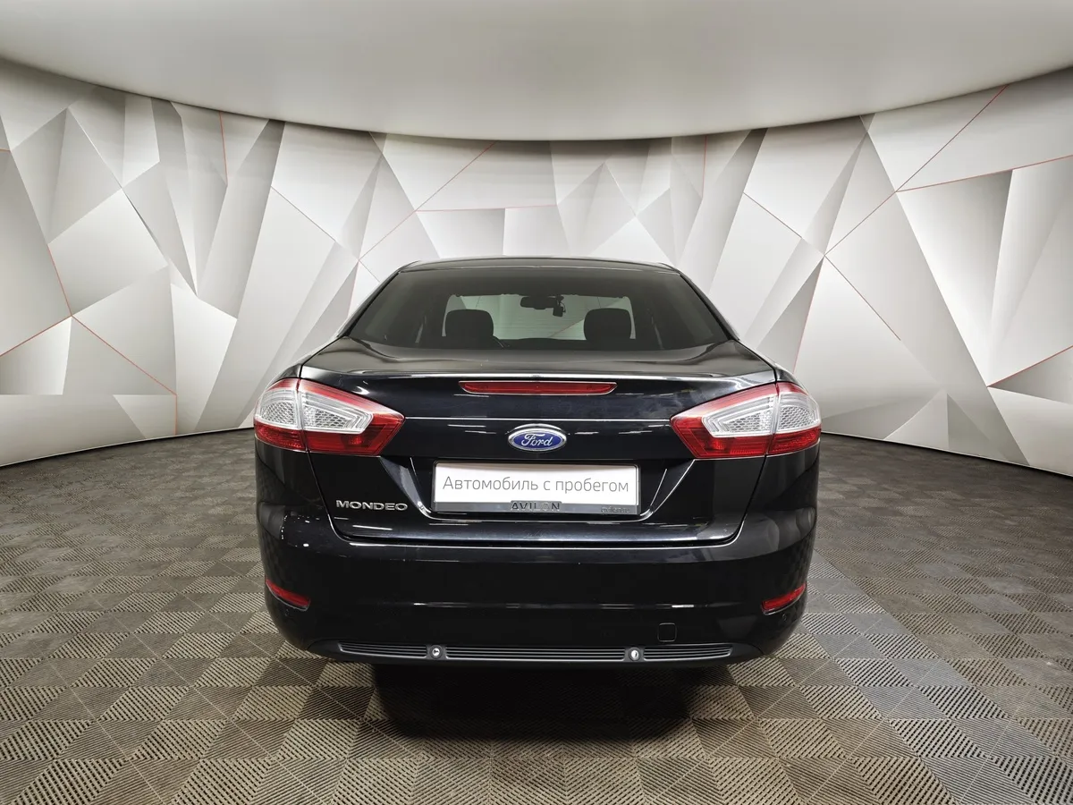 Ford Mondeo 2.0 MT (145 л.с.) Черный в АВИЛОН. Слайд №8