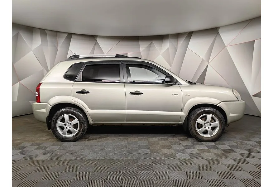 АВИЛОН - Hyundai Tucson 2.0 MT 4WD (140 л.с.) Серебристый - slide 3