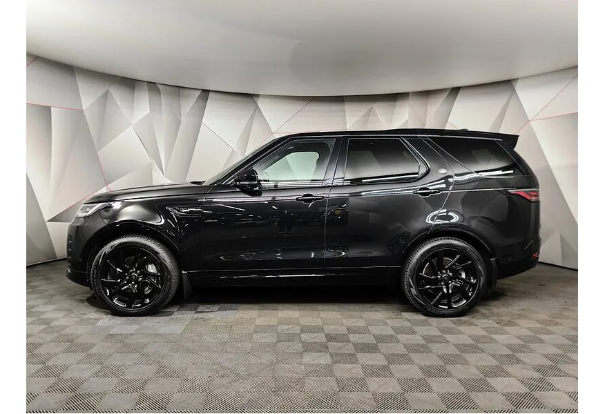 Land Rover Discovery 3.0 TDV6 AT 4WD (249 л.с.) R-Dynamic SE Черный в АВИЛОН. Слайд №3