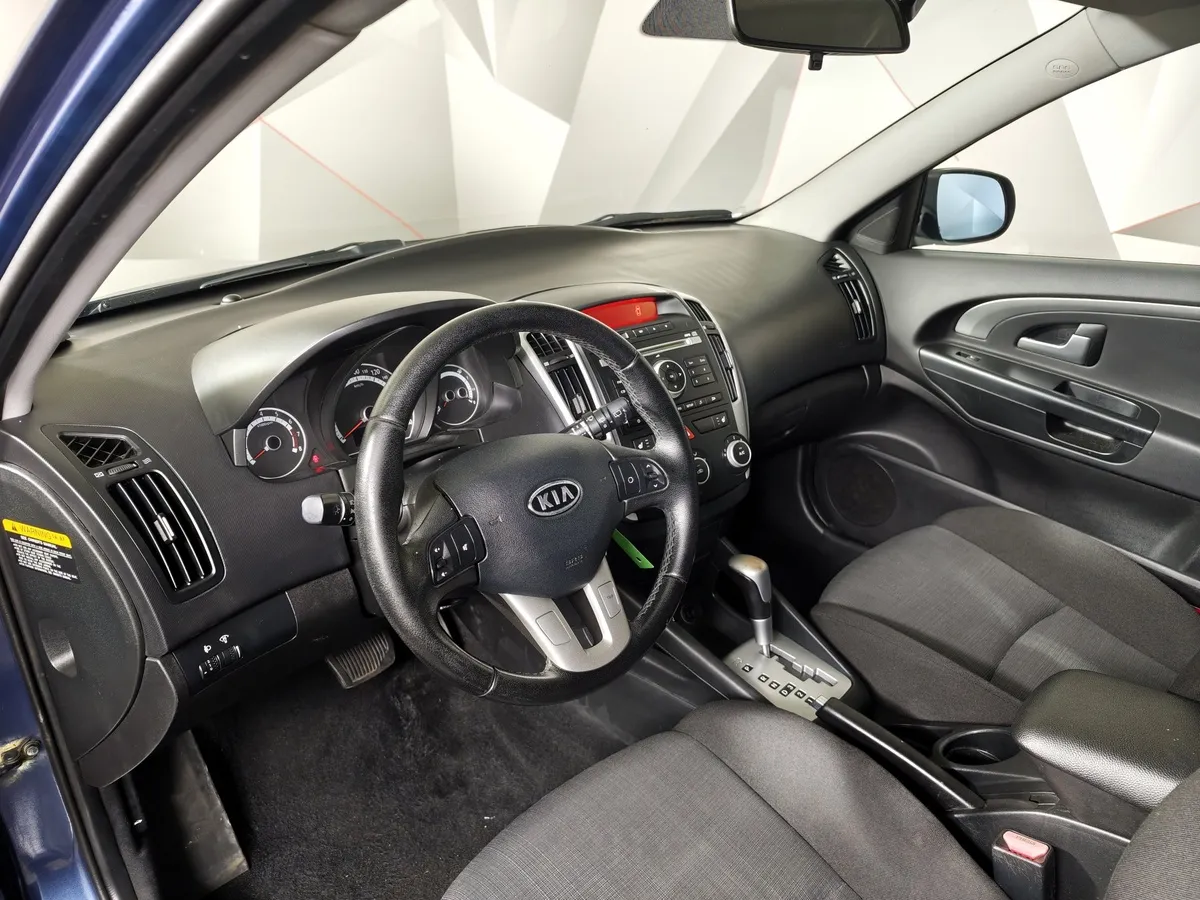 Kia Ceed 1.6 AT (126 л.с.) Comfort Белый в АВИЛОН. Слайд №18
