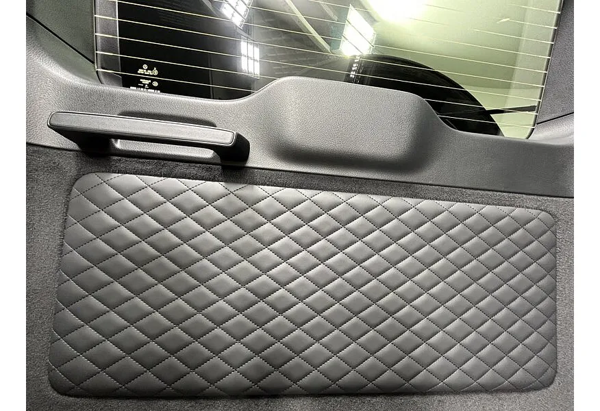 Mercedes-Benz G-Класс G 63 AMG Speedshift 4Matic (585 л.с.) Черный в АВИЛОН. Слайд №16