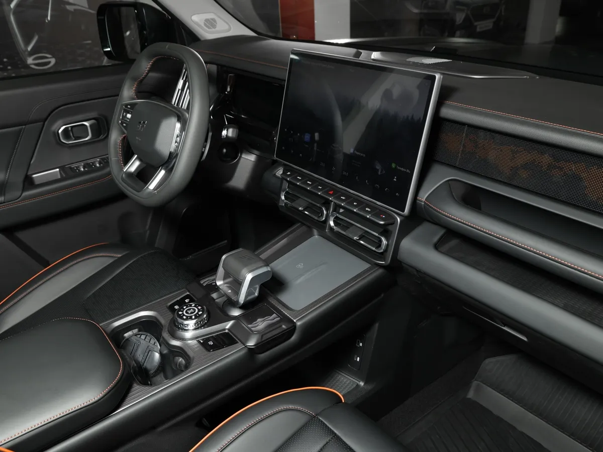 JETOUR T1 2.0T AT 4WD (245 л.с.) Лимитированная серия Черный в АВИЛОН. Слайд №6