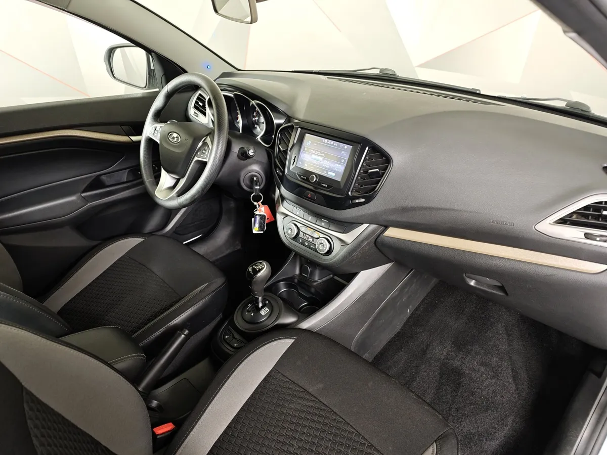 ВАЗ (Lada) Vesta 1.8 MT (122 л.с.) Белый в АВИЛОН. Слайд №12