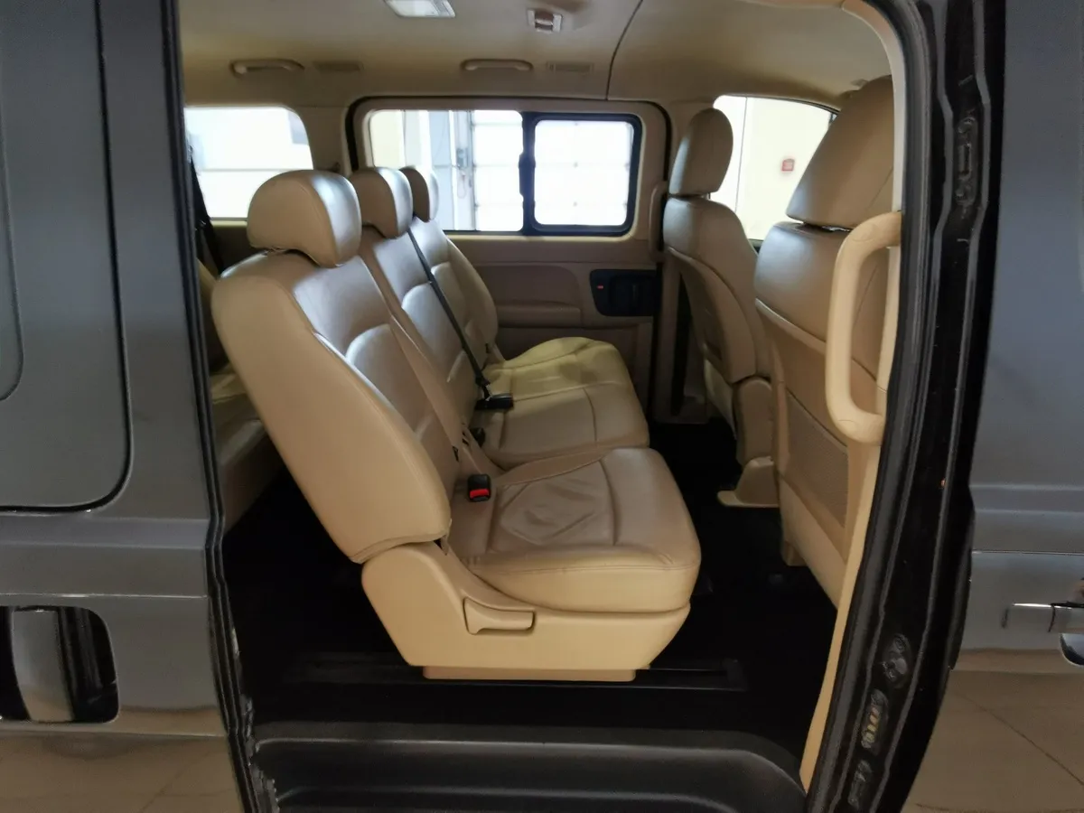 Hyundai H-1 2.5 TD AT (99 л.с.) Черный в АВИЛОН. Слайд №16