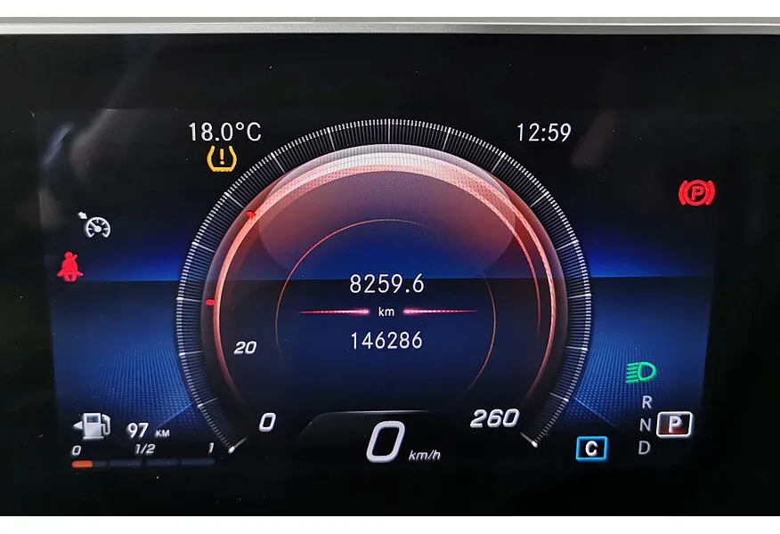 Mercedes-Benz CLA 200 7-G DCT (150 л.с.) Черный в АВИЛОН. Слайд №17