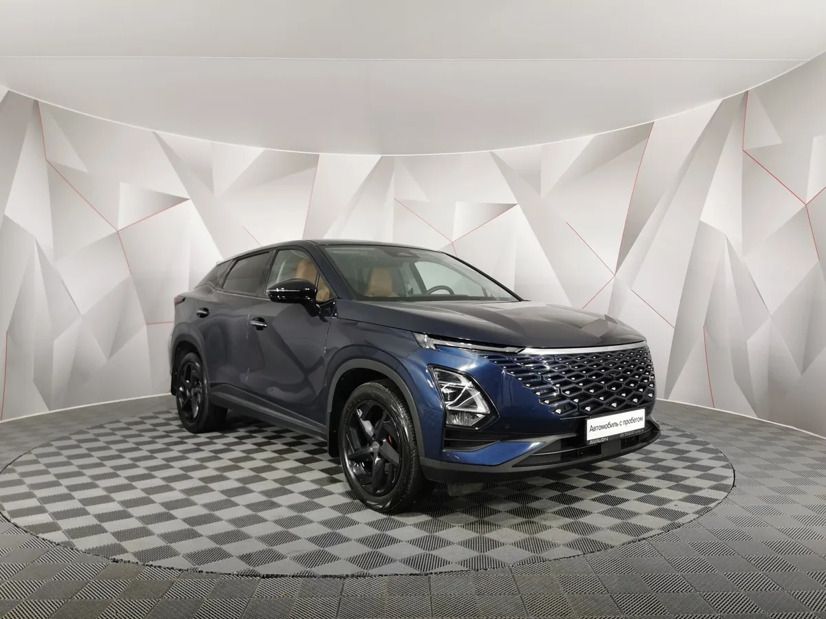 Omoda C5 1.5T CVT (147 л.с.) Ultimate (двухцветный, красные элементы экстерьера) Синий в АВИЛОН. Слайд №3