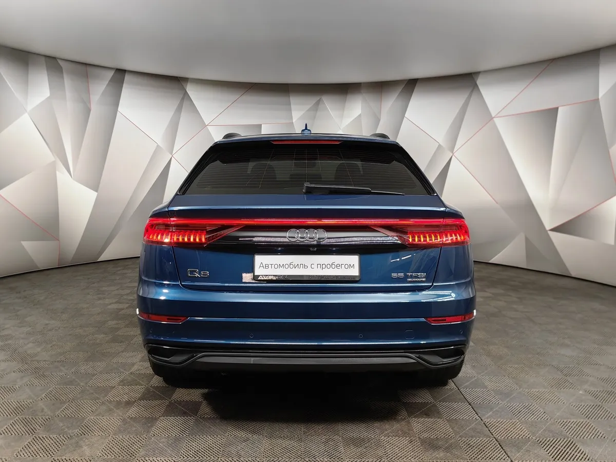 Audi Q8 55 TFSI Tiptronic quattro (340 л.с.) Синий в АВИЛОН. Слайд №8