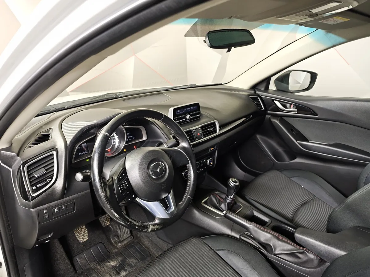 Mazda 3 1.6 MT (104 л.с.) Белый в АВИЛОН. Слайд №17