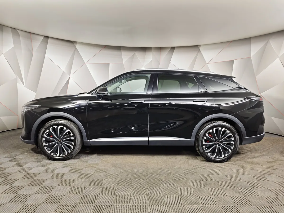 EXEED RX 2.0T DCT 4WD (249 л.с.) Flagship Черный в АВИЛОН. Слайд №5