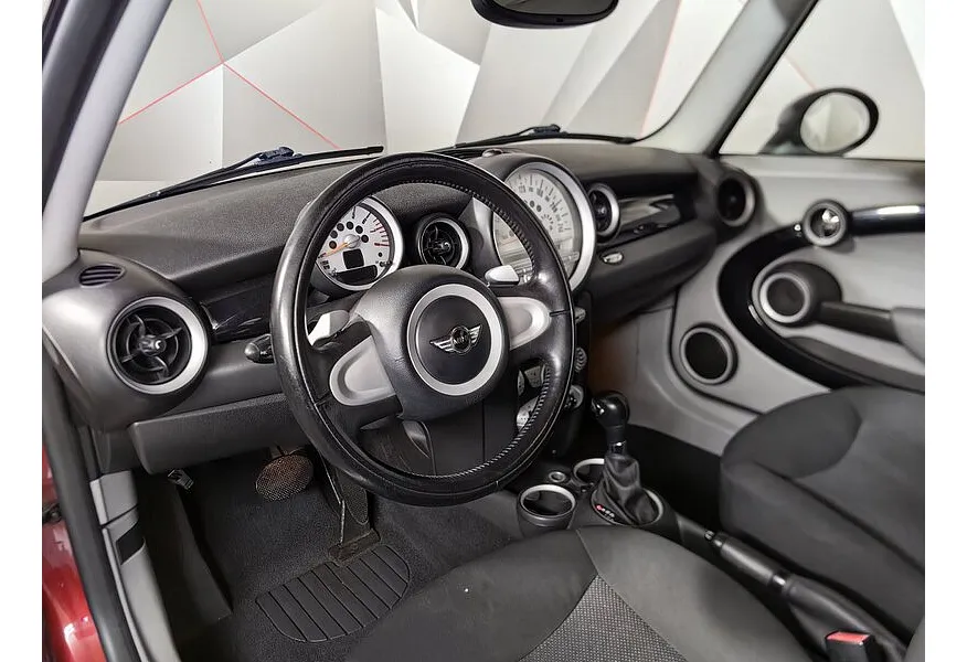 Mini One 1.4 AT FWD (95 л.с.) Красный в АВИЛОН. Слайд №12