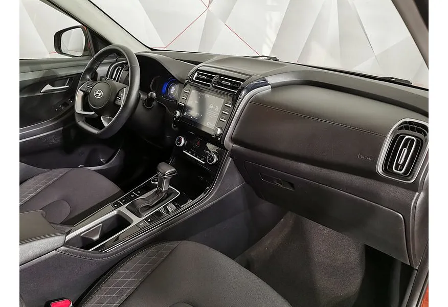 Hyundai Creta 2.0 AT 2WD (149 л.с.) Lifestyle + Winter Оранжевый в АВИЛОН. Слайд №12