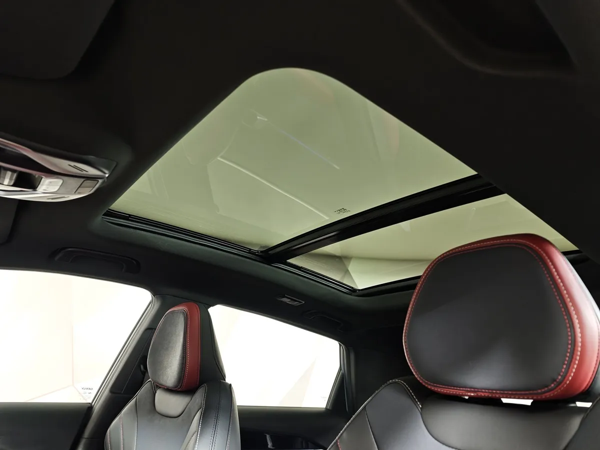 Geely Coolray 1.5T 7DCT 2WD (150 л.с.) Flagship Серый в АВИЛОН. Слайд №21