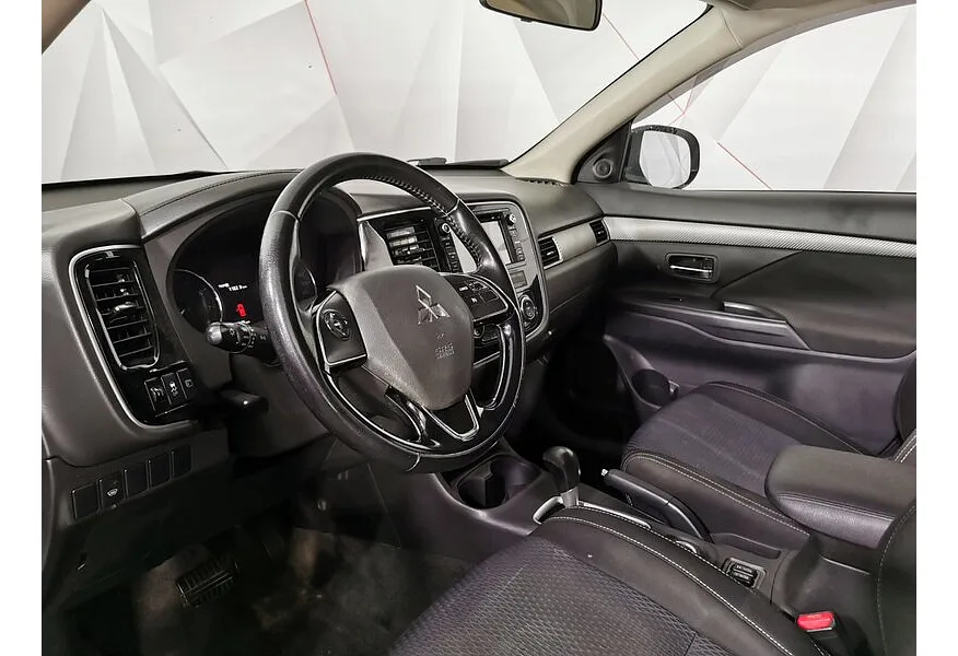 Mitsubishi Outlander 2.0 CVT 4WD (146 л.с.) Серый в АВИЛОН. Слайд №19