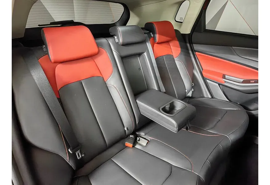 Changan UNI-S 1.5T 7DCT 2WD (181 л.с.) Tech Plus Красный в АВИЛОН. Слайд №17