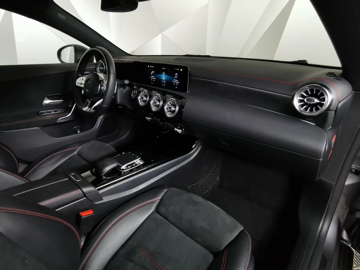 Mercedes-Benz CLA 200 7G-DCT (150 л.с.) Sport Серый в АВИЛОН. Слайд №13