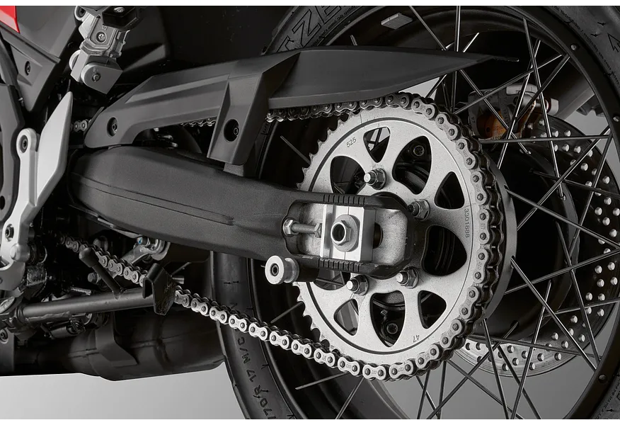 QJMOTOR SVT 650X 650 см³ (76 л.с.) 650 Красный в АВИЛОН. Слайд №7