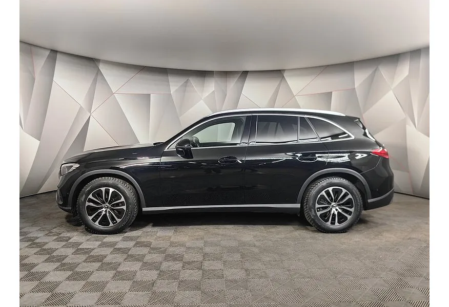 Mercedes-Benz GLC 200 4MATIC 9G-TRONIC (204 л.с.) Черный в АВИЛОН. Слайд №5