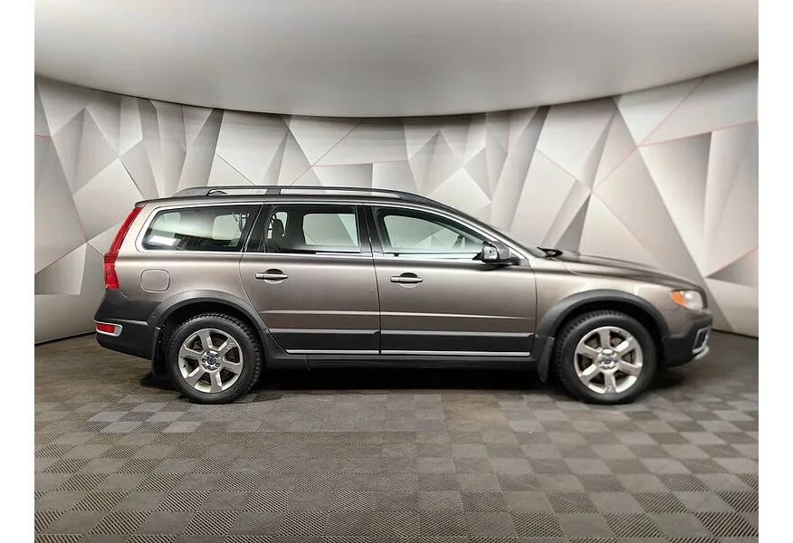 Volvo XC70 2.4 D5 Geartronic AWD (205 л.с.) Коричневый в АВИЛОН. Слайд №6