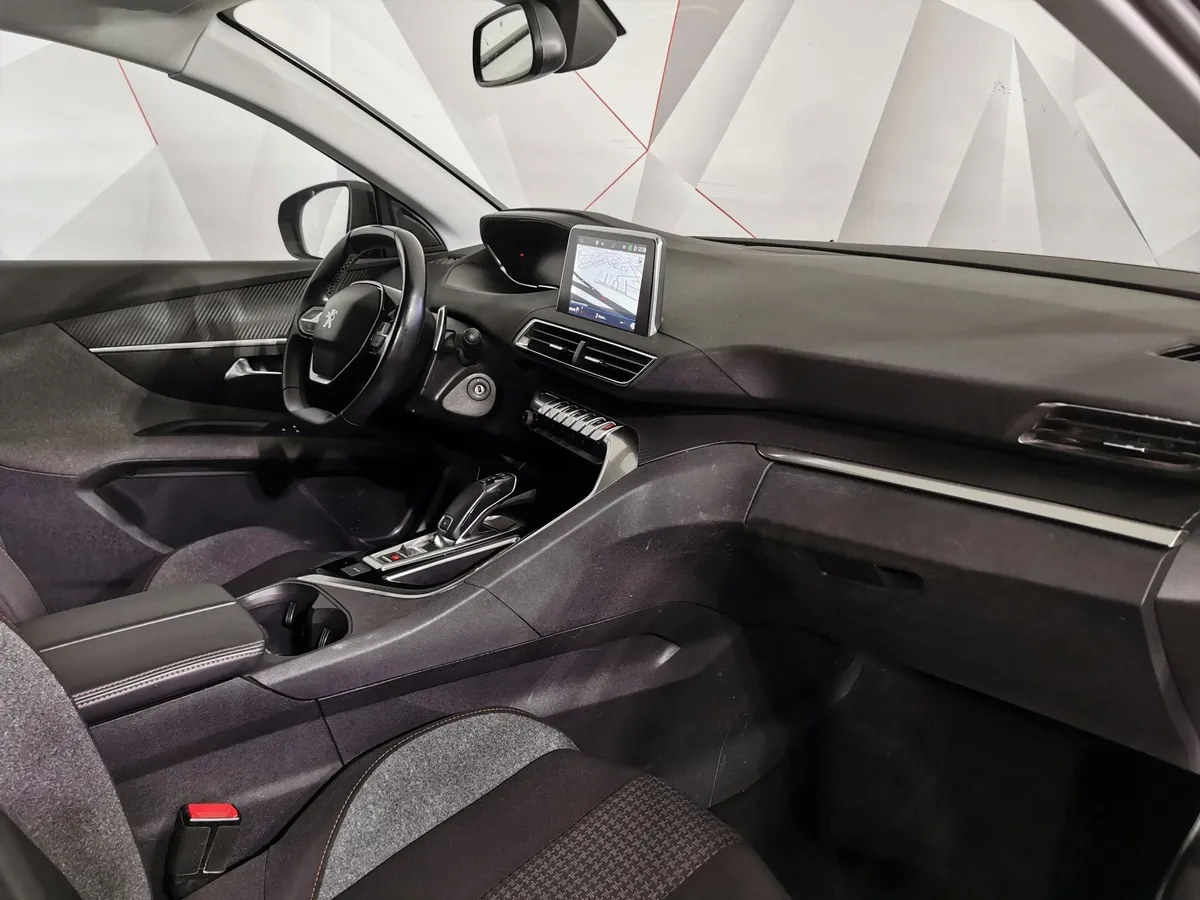 Peugeot 3008 1.5 HDi AT (130 л.с.) Черный в АВИЛОН. Слайд №13