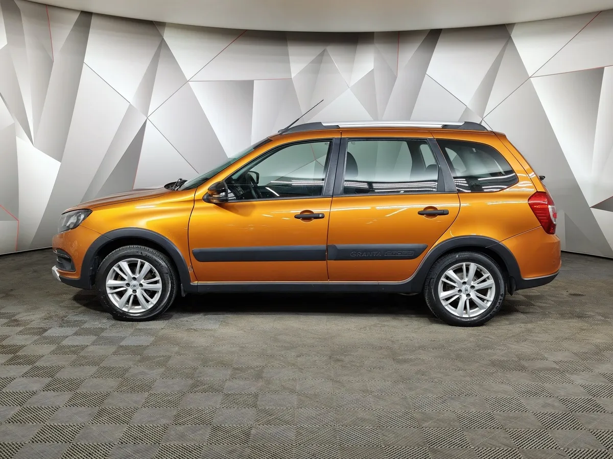 ВАЗ (Lada) Granta 1.6 MT (106 л.с.) Золотой в АВИЛОН. Слайд №5