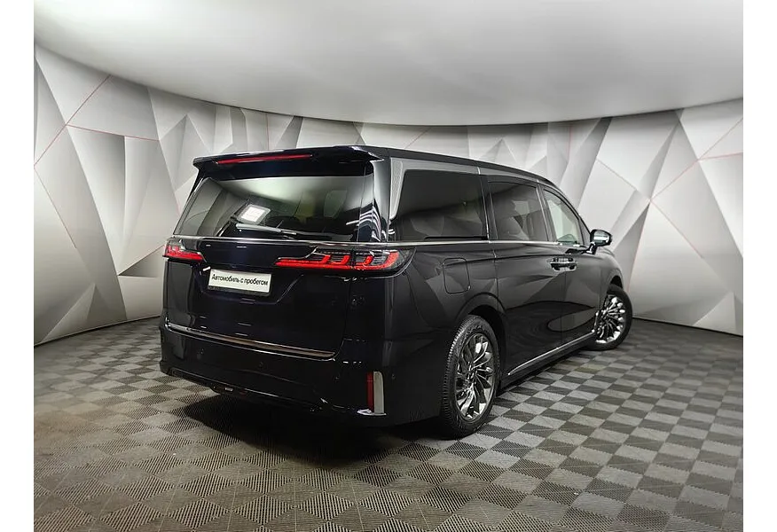 Voyah Dreamer EV AT AWD (435 л.с.) Фиолетовый в АВИЛОН. Слайд №2