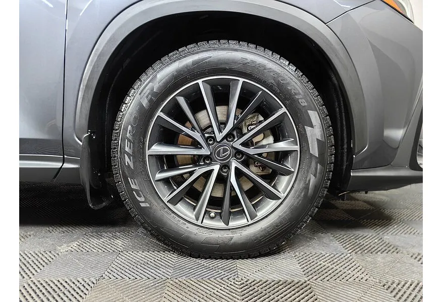 Lexus NX 2.5 AT AWD (200 л.с.) Luxury Серый в АВИЛОН. Слайд №9