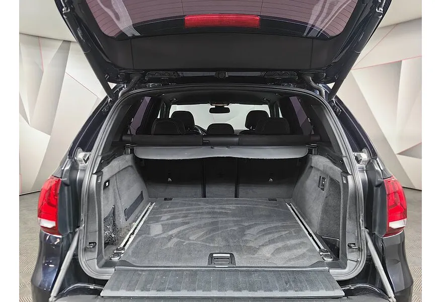 BMW X5 xDrive30d Steptronic (249 л.с.) Черный в АВИЛОН. Слайд №9
