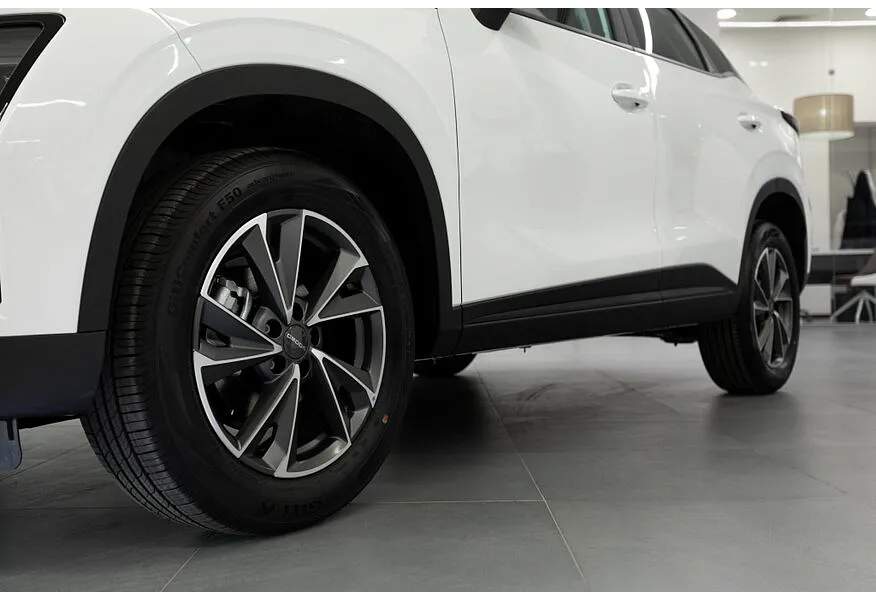 Omoda C5 1.6T DCT 4WD (150 л.с.) Supreme Белый в АВИЛОН. Слайд №11