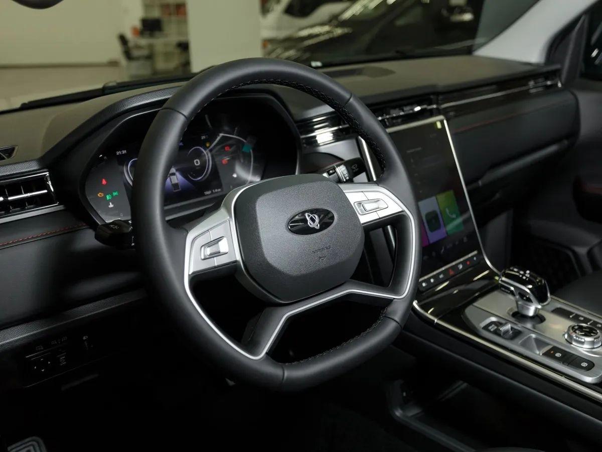 Sollers ST8 2.0G 8AT AWD (224 л.с.) Premium Серебристый в АВИЛОН. Слайд №7