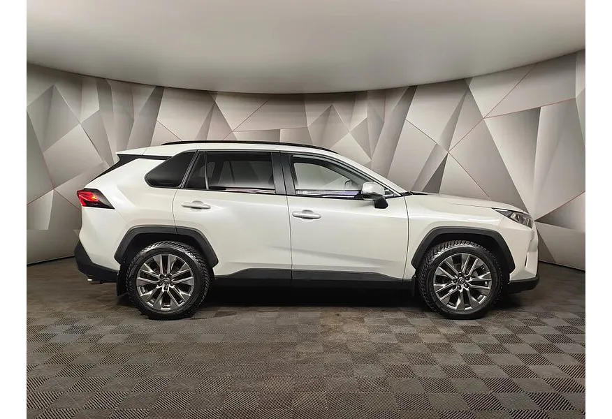 Toyota RAV4 2.5i AT AWD (199 л.с.) Белый в АВИЛОН. Слайд №6