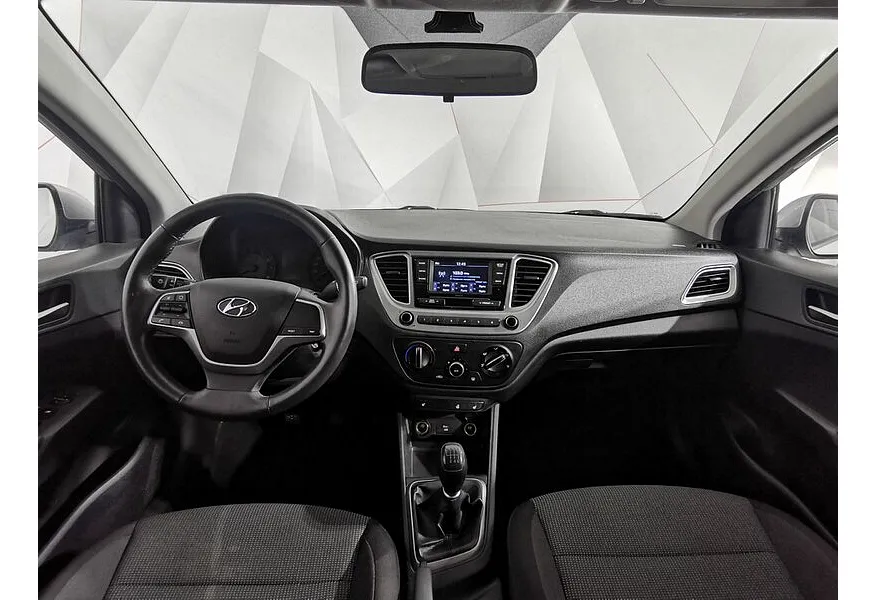 Hyundai Solaris 1.6 MT (123 л.с.) Comfort Серый в АВИЛОН. Слайд №14 Hyundai Solaris 1.6 MT (123 л.с.) Comfort Серый в АВИЛОН. Слайд №14