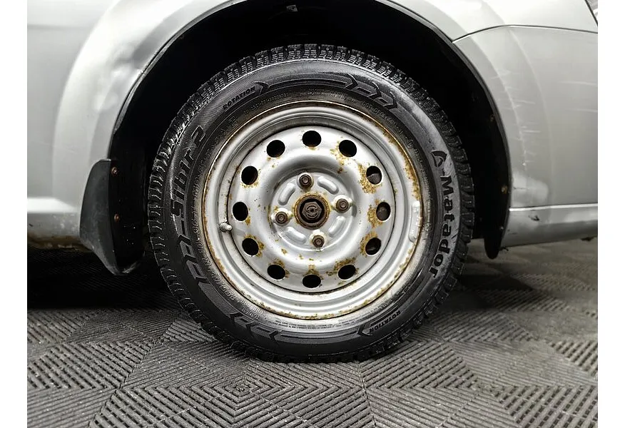 Chevrolet Lacetti 1.4 MT (95 л.с.) Серебристый в АВИЛОН. Слайд №9