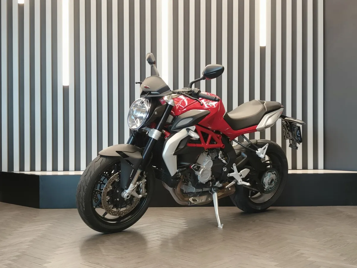 АВИЛОН - MV Agusta Brutale 798 см³ (110 л.с) (110) 798 Красный - slide 10097992