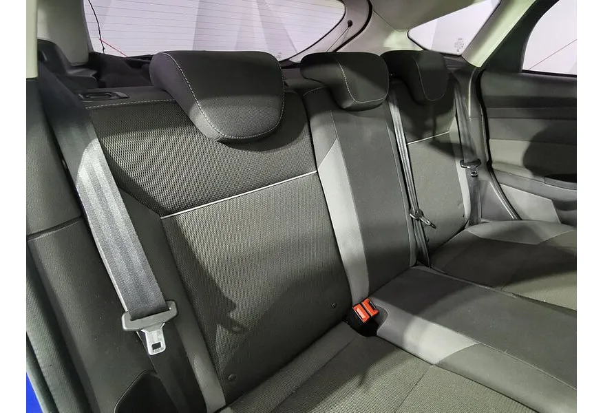 Ford Focus 1.6 Ti-VCT MT (125 л.с.) Titanium Синий в АВИЛОН. Слайд №15 Ford Focus 1.6 Ti-VCT MT (125 л.с.) Titanium Синий в АВИЛОН. Слайд №15