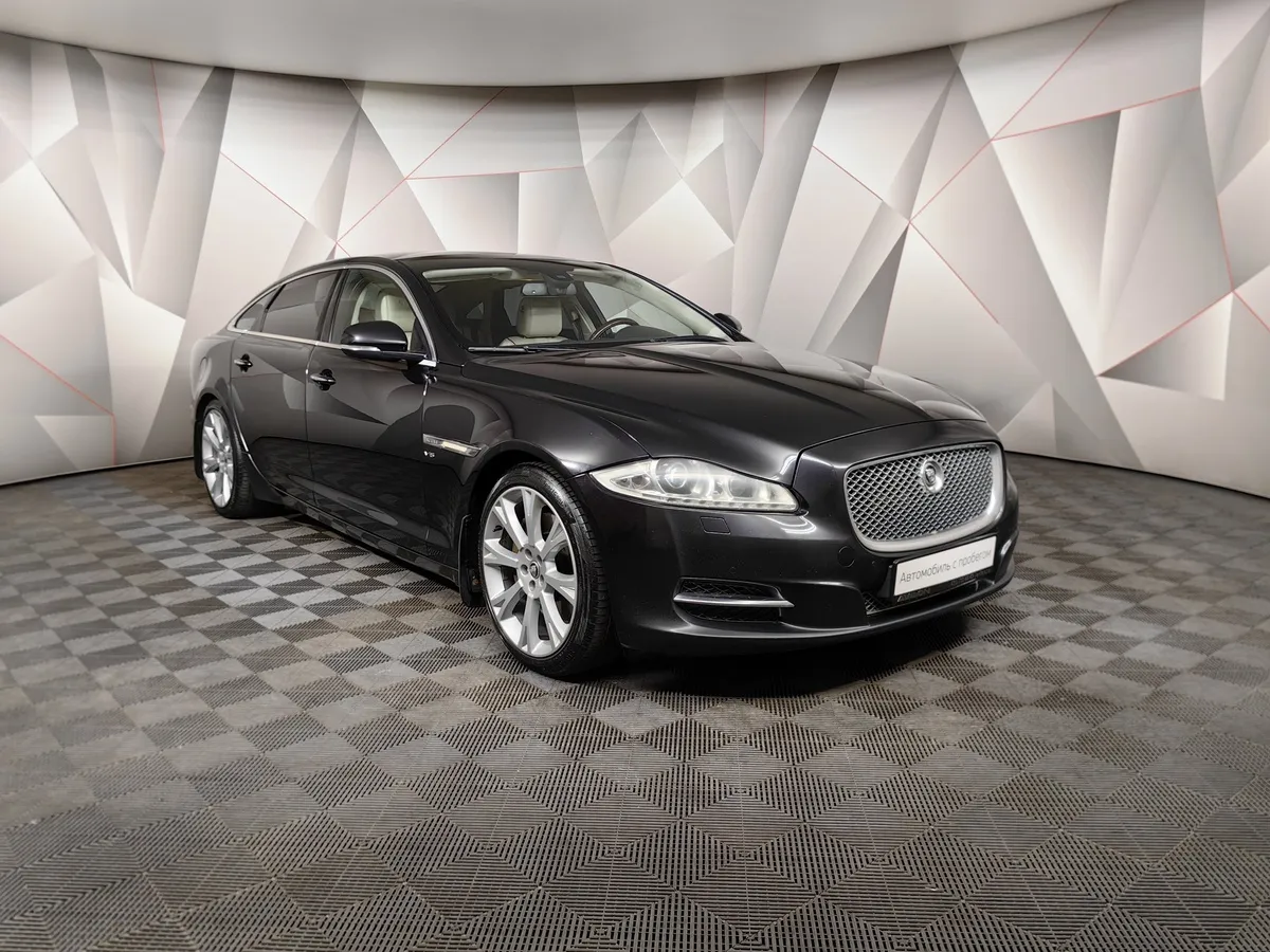 Jaguar XJ 3.0 AT AWD LWB (340 л.с.) Portfolio Черный в АВИЛОН. Слайд №3