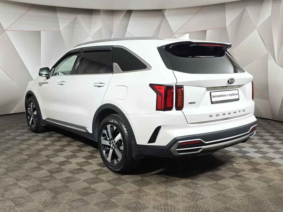 Kia Sorento 2.5 MPI 4WD AT (180 л.с.) Comfort Белый в АВИЛОН. Слайд №4