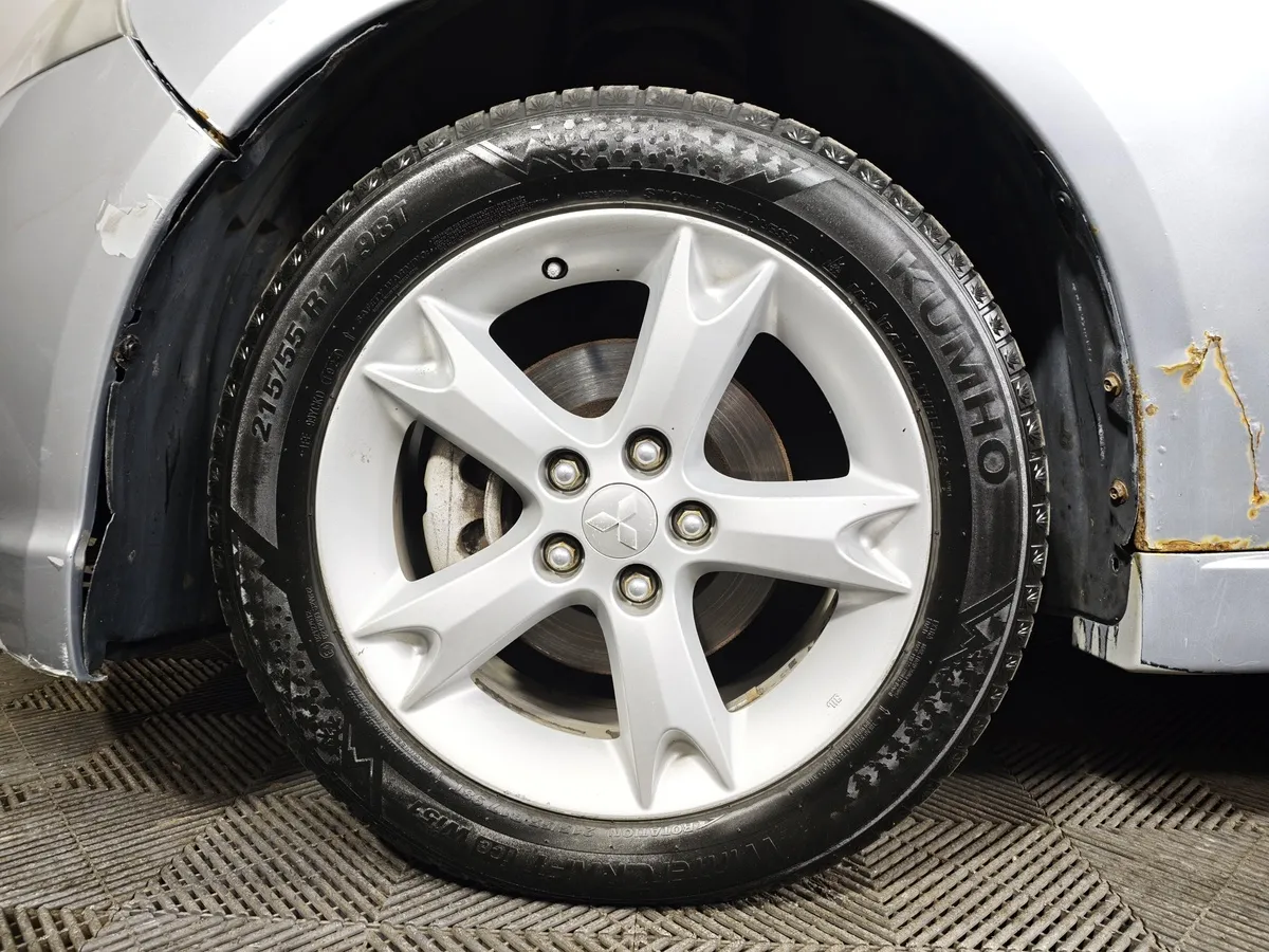 Mitsubishi Grandis 2.4 AT 4WD (165 л.с.) Серый в АВИЛОН. Слайд №7
