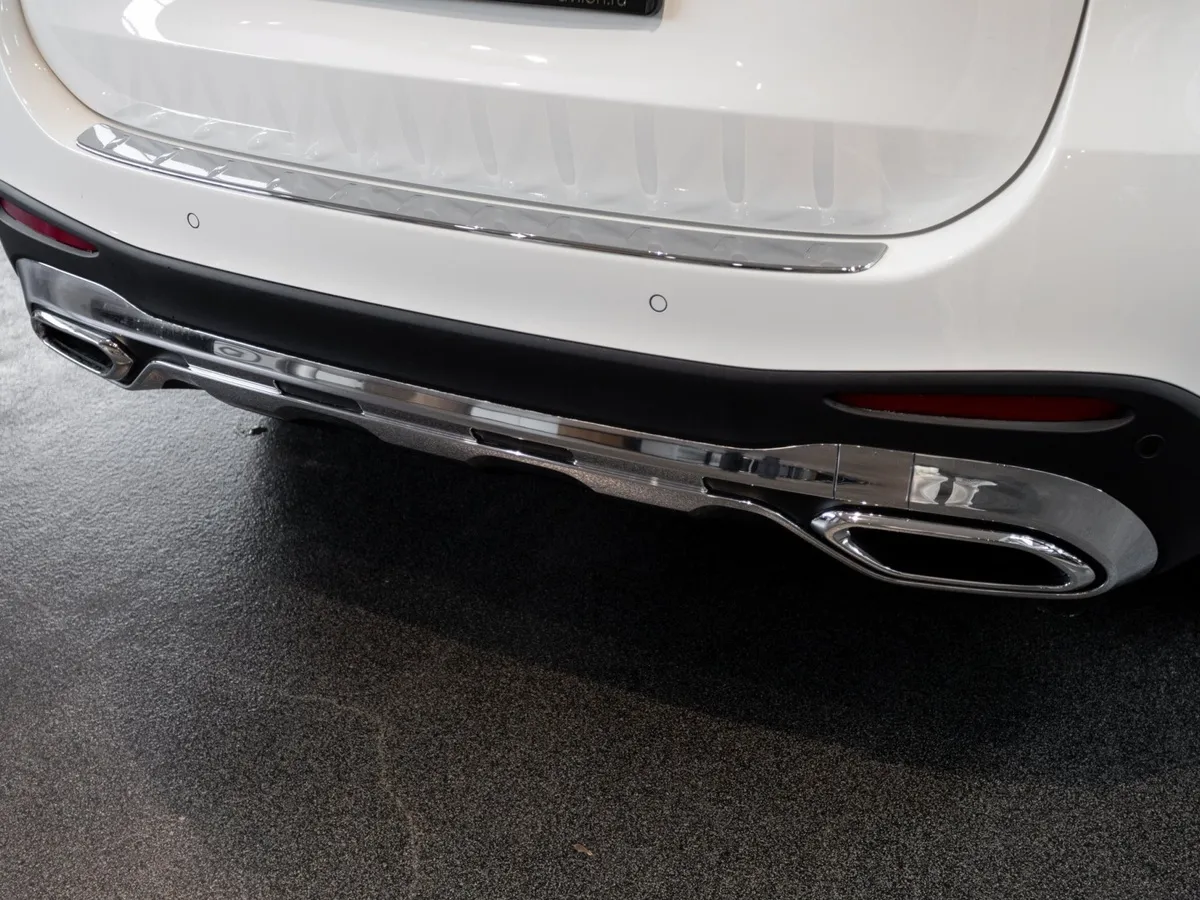 Mercedes-Benz GLC 300 4MATIC 9G-TRONIC (258 л.с.) Белый в АВИЛОН. Слайд №14